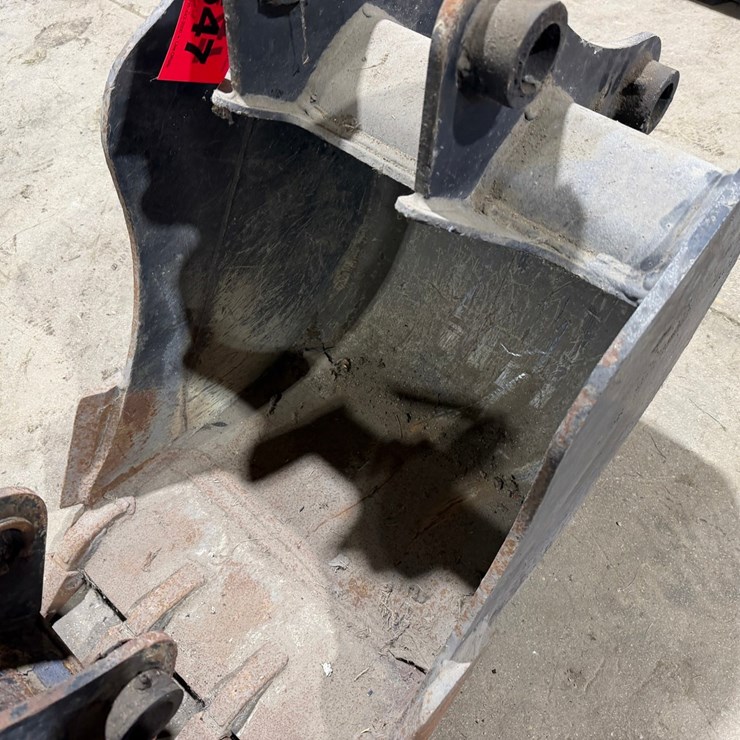 #1647 • JCB Backhoe Bucket 24"