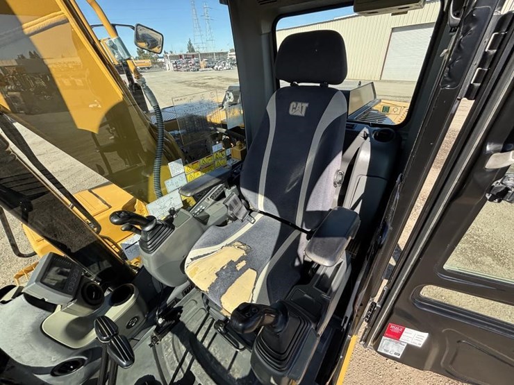 2020-caterpillar-313flgc-image-30