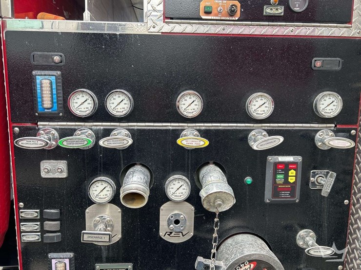 2004-mack-granite-cv713-image-34