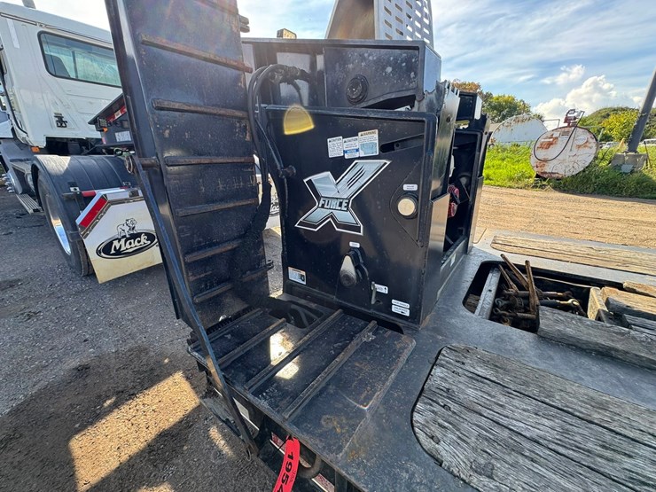 #1954-•-2016-felling-x-force-paver-special-lowboy-image-49