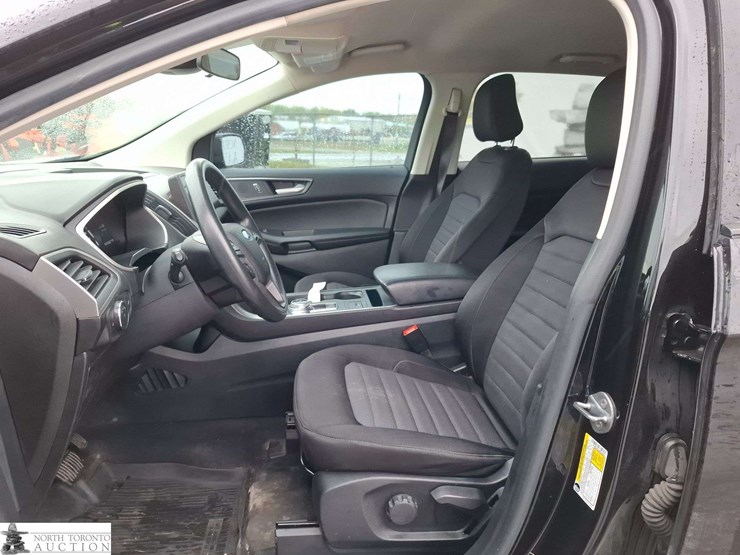 2021-ford-edge-image-9