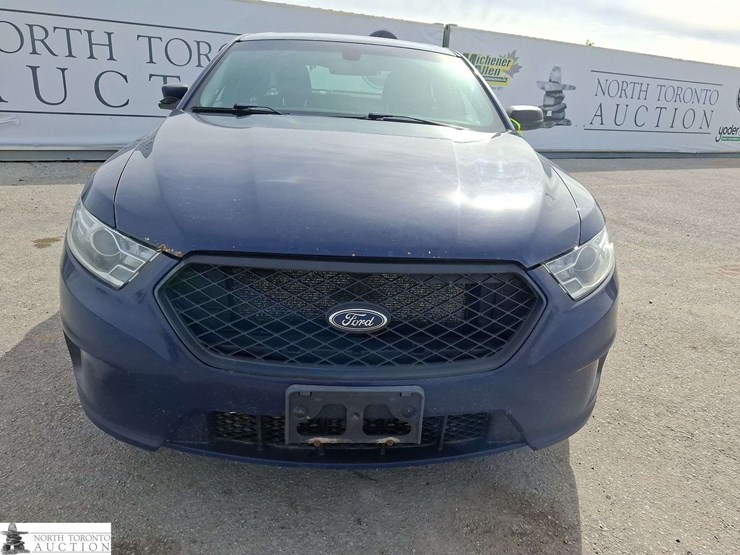2017-ford-taurus-image-2