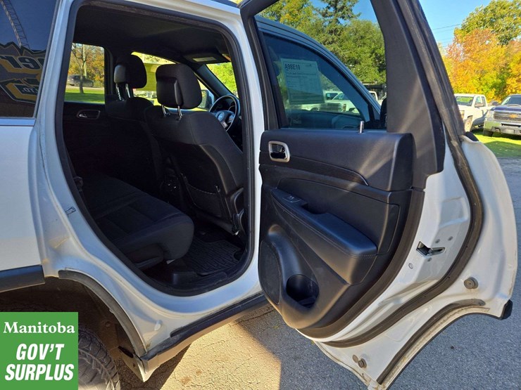 2014-jeep-grand-cherokee-image-27