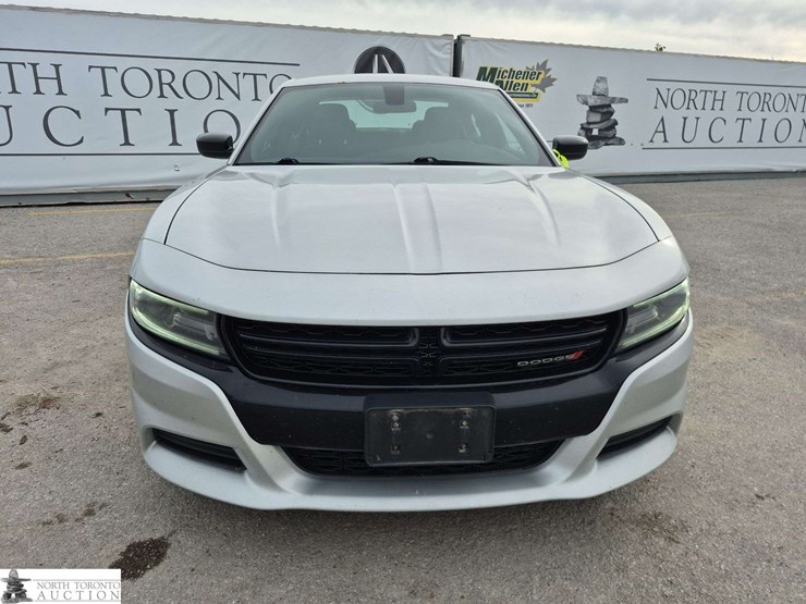 2019-dodge-charger-image-2