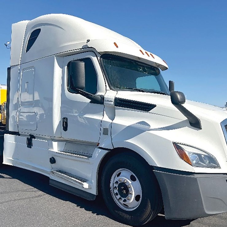 2020 FREIGHTLINER CASCADIA 126