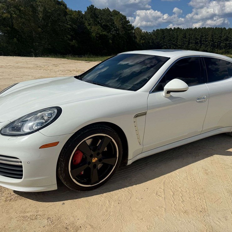 2016 Porshe Panamera 4 Door Hatchback (132,955 Miles)