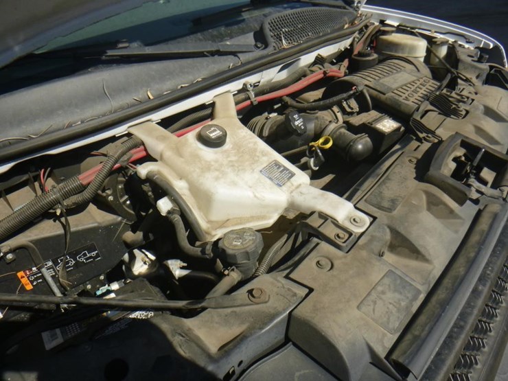 2016-chevrolet-express-2500-image-14