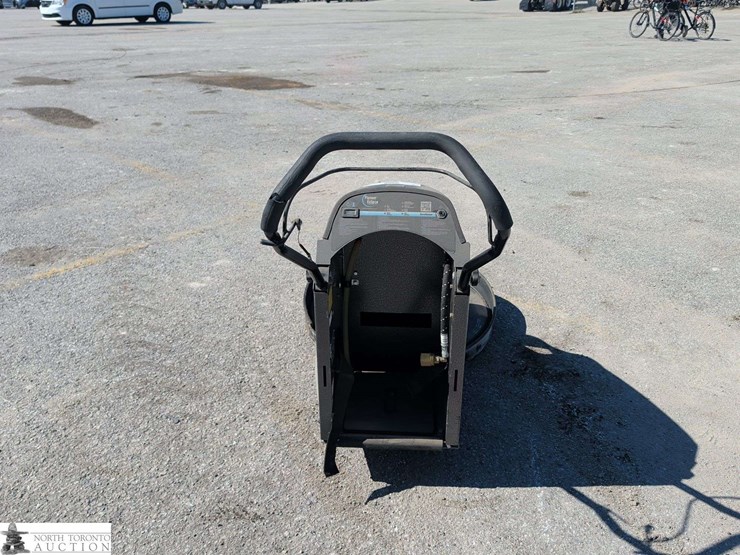 non-operable-2018-power-eclipse-440bu-floor-scrubber-image-6