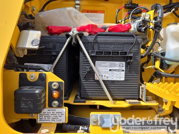 2024-komatsu-d71pxi-24-image-28