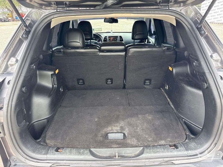 2017-jeep-cherokee-image-18