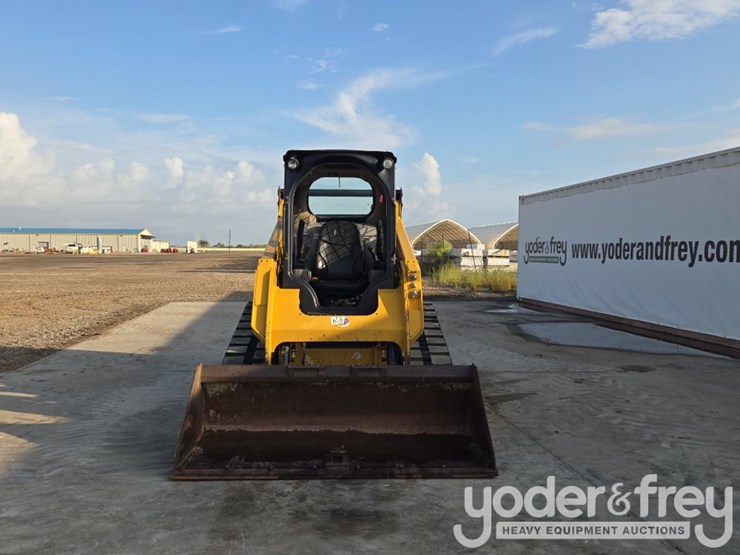 2019-caterpillar-259d3-image-8