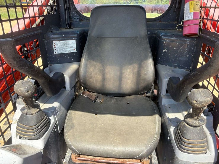 2018-kubota-svl75-image-8