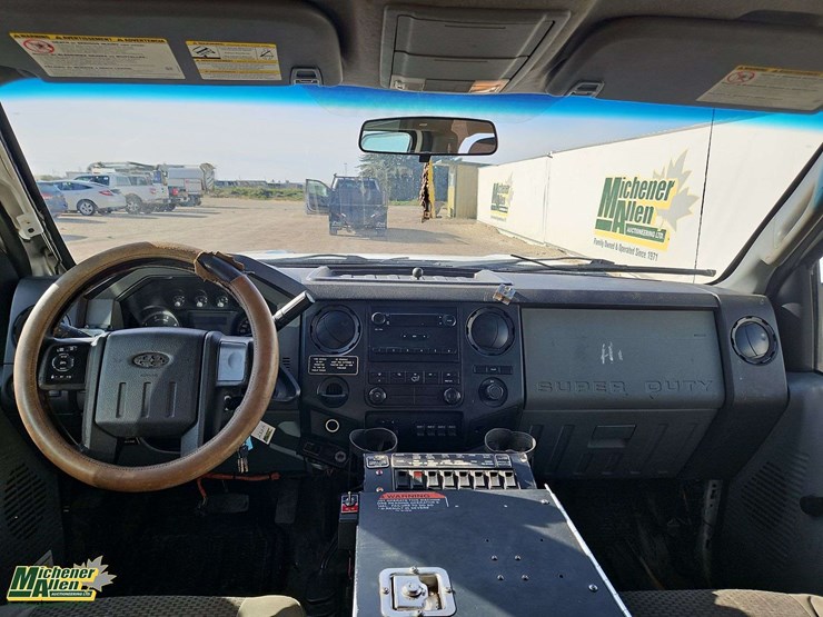 2015-ford-f550-image-14
