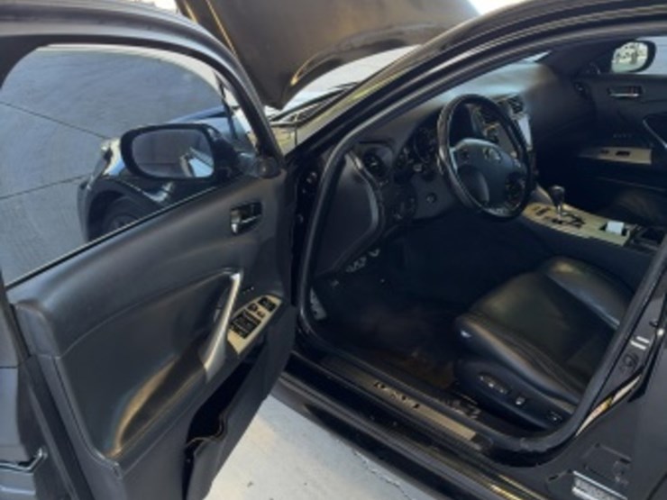 2008-lexus-is-f-sdn-image-27