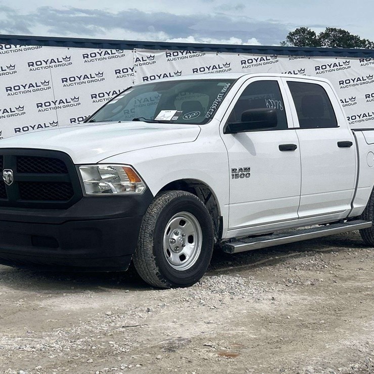 2015 DODGE 1500