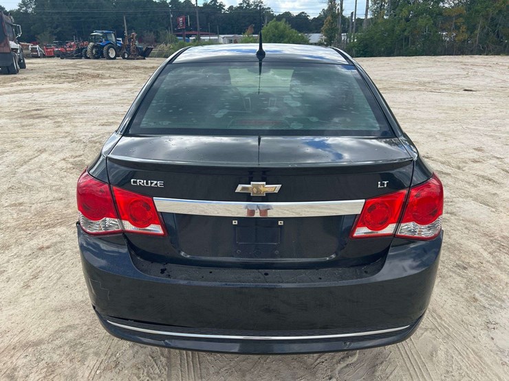 2014-chevrolet-cruze-4-door-sedan-(101,237-miles)-image-6