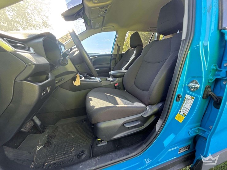 2021-toyota-rav4-image-12