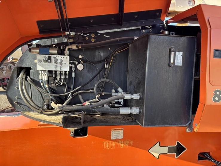 2013-jlg-860sj-image-25