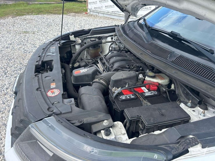 2016-ford-explorer-image-9