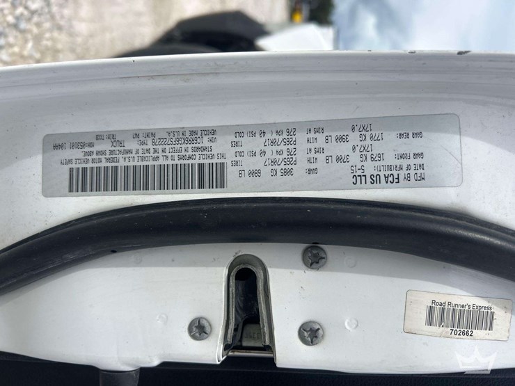 2015-dodge-1500-image-5