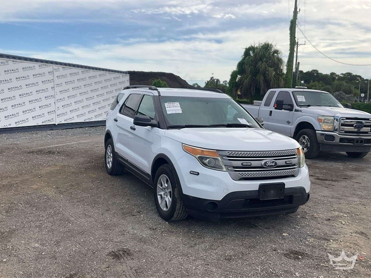 2013-ford-explorer-image-2