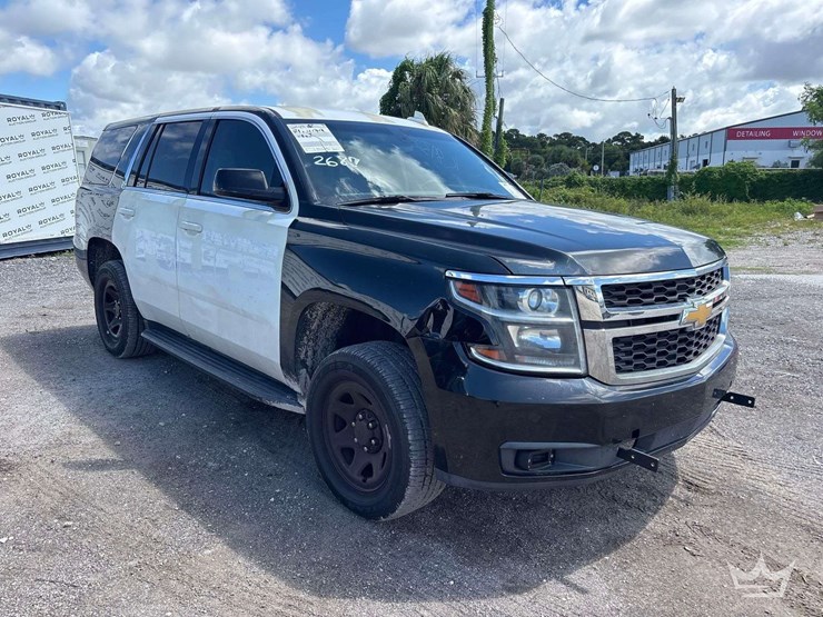 2018-chevrolet-tahoe-image-2