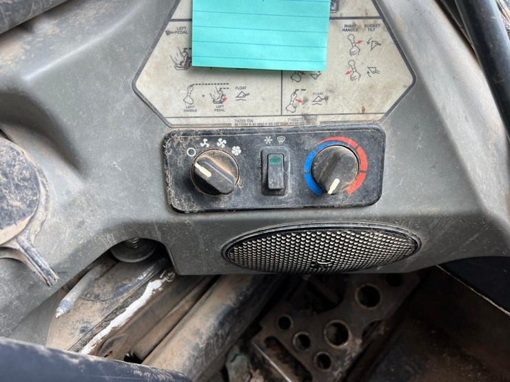 2019-bobcat-t595-image-21