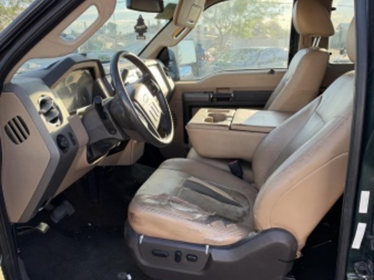 2011-ford-f350-image-24