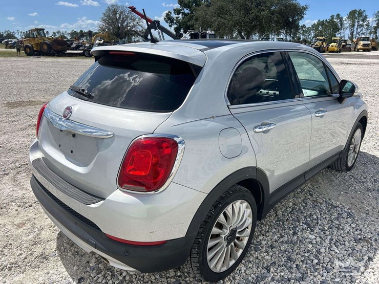 2016-fiat-500x-hatchback-image-3