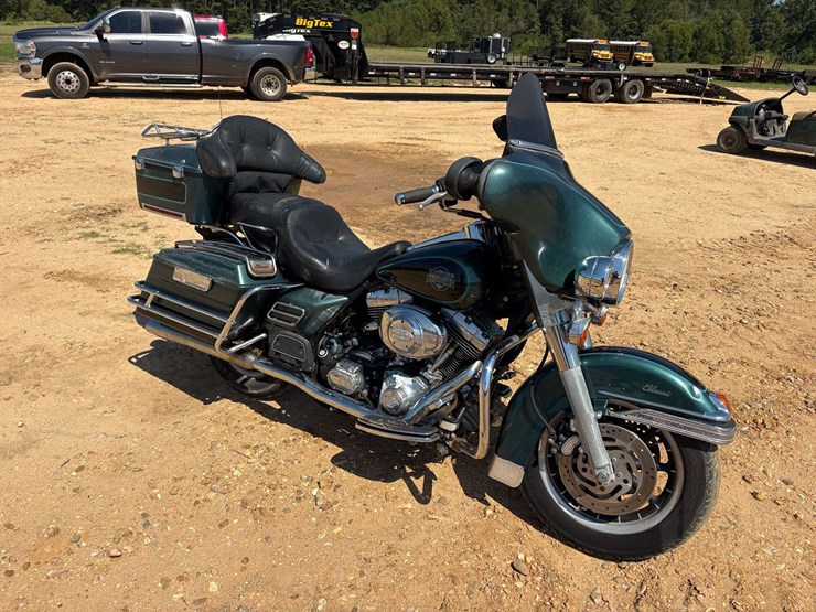 2002-harley-davidson-classic-motorcycle-(64,181-miles)-image-4