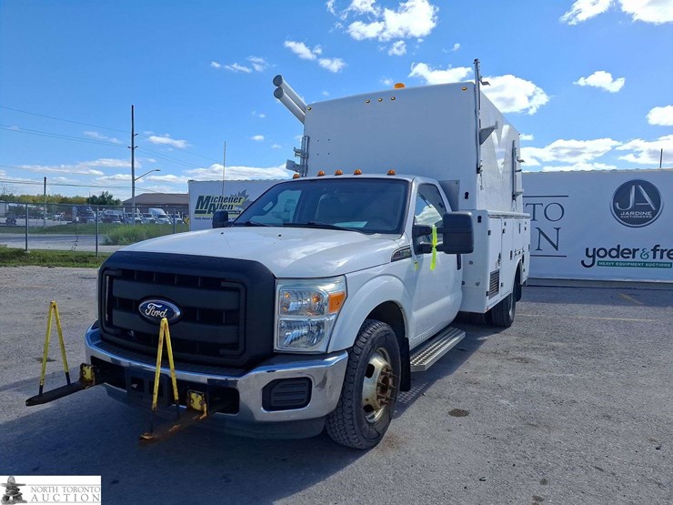 2011-ford-f350-image-1