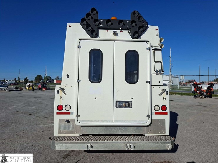 2012-ford-f350-image-6