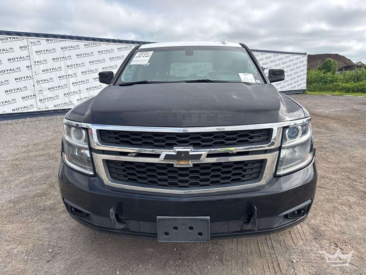 2015-chevrolet-tahoe-image-31