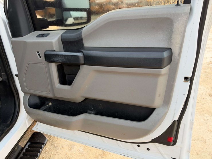 2017-ford-f250-image-17