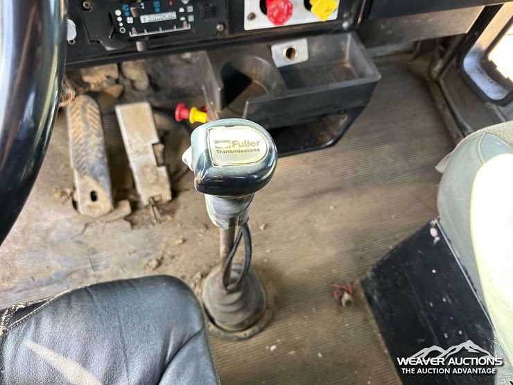 kenworth-t800b-image-22