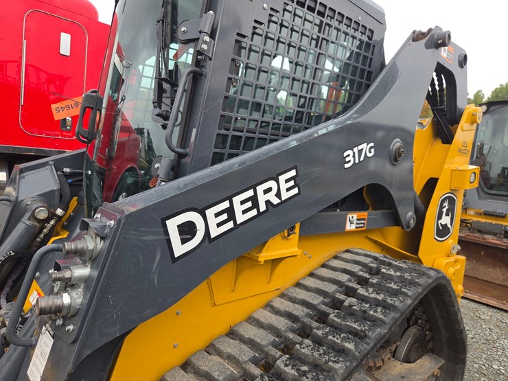 deere-317g-image-19