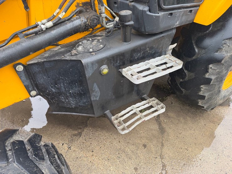 jcb-3cx-image-14