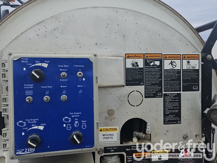 2012-vactor-2100-image-72