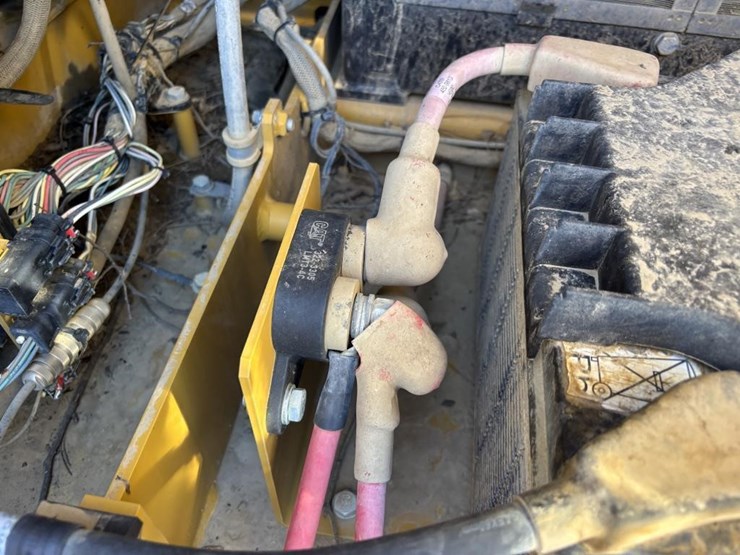 2020-caterpillar-313flgc-image-48