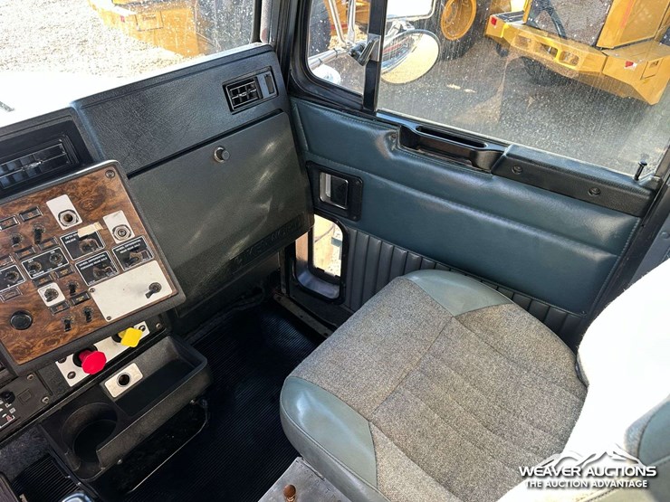 kenworth-t800-image-9