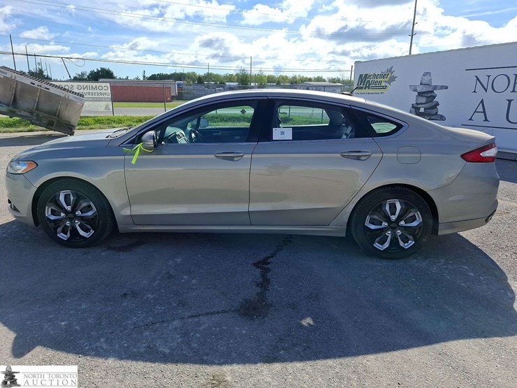 2016-ford-fusion-image-8