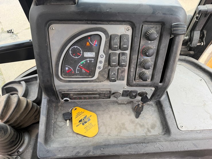 jcb-3cx-image-36