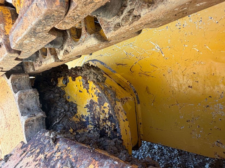 2018-deere-650k-image-36