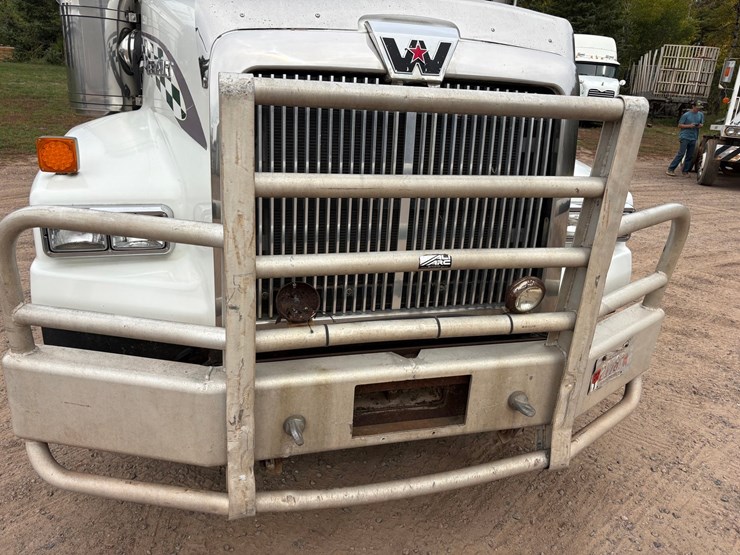 2013-western-star-4900sa-image-19