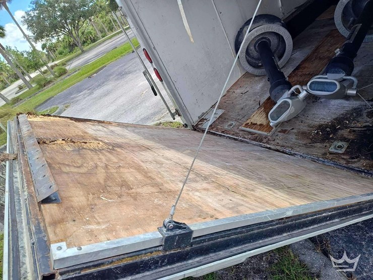 2006-haulmark-24-ft.-t/a-enclosed-cargo-trailer-image-23