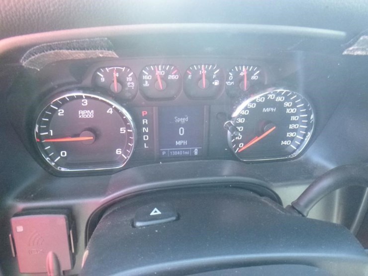 2017-chevrolet-1500-image-14