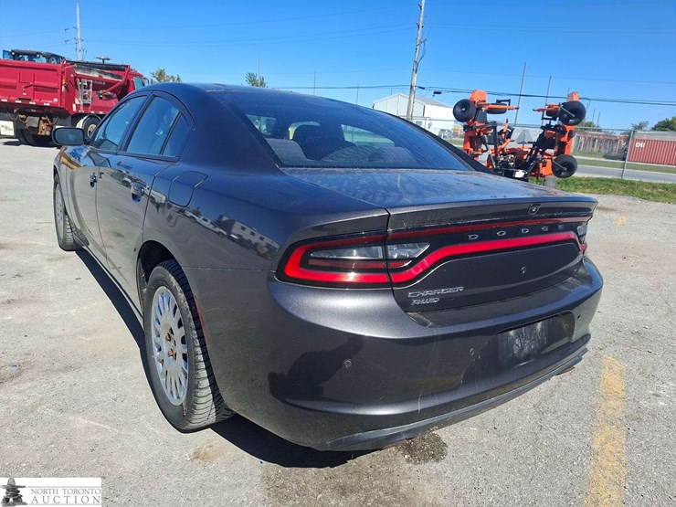 2017-dodge-charger-image-7