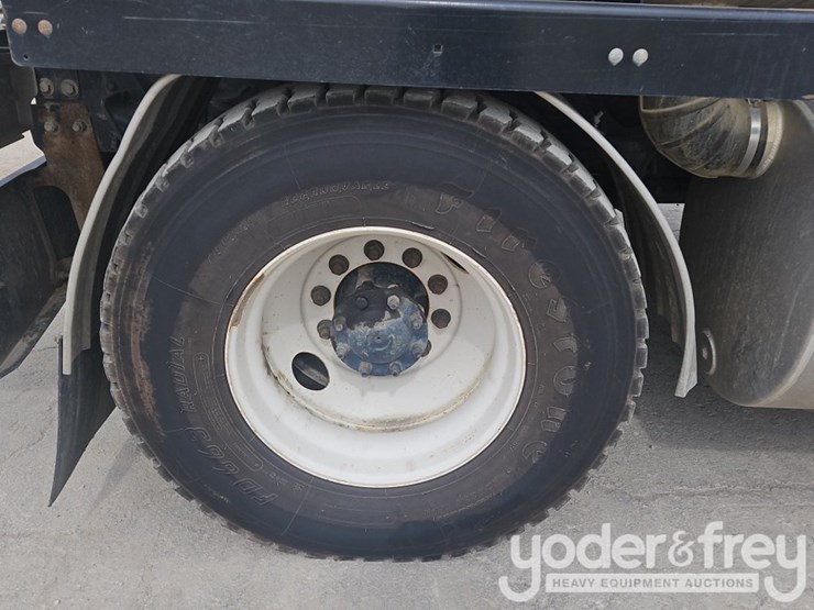 2012-vactor-2100-image-11
