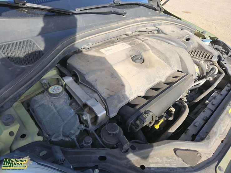 2010-volvo-xc60-image-30