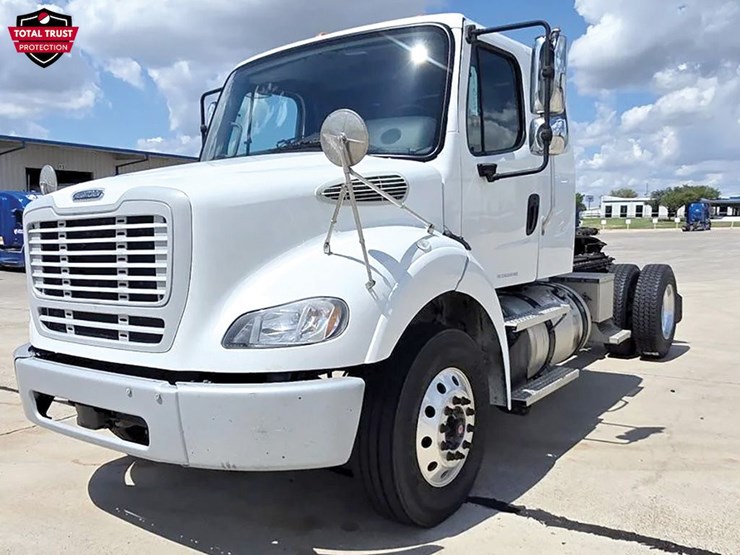 2021-freightliner-m2-112-extended-cab-image-1